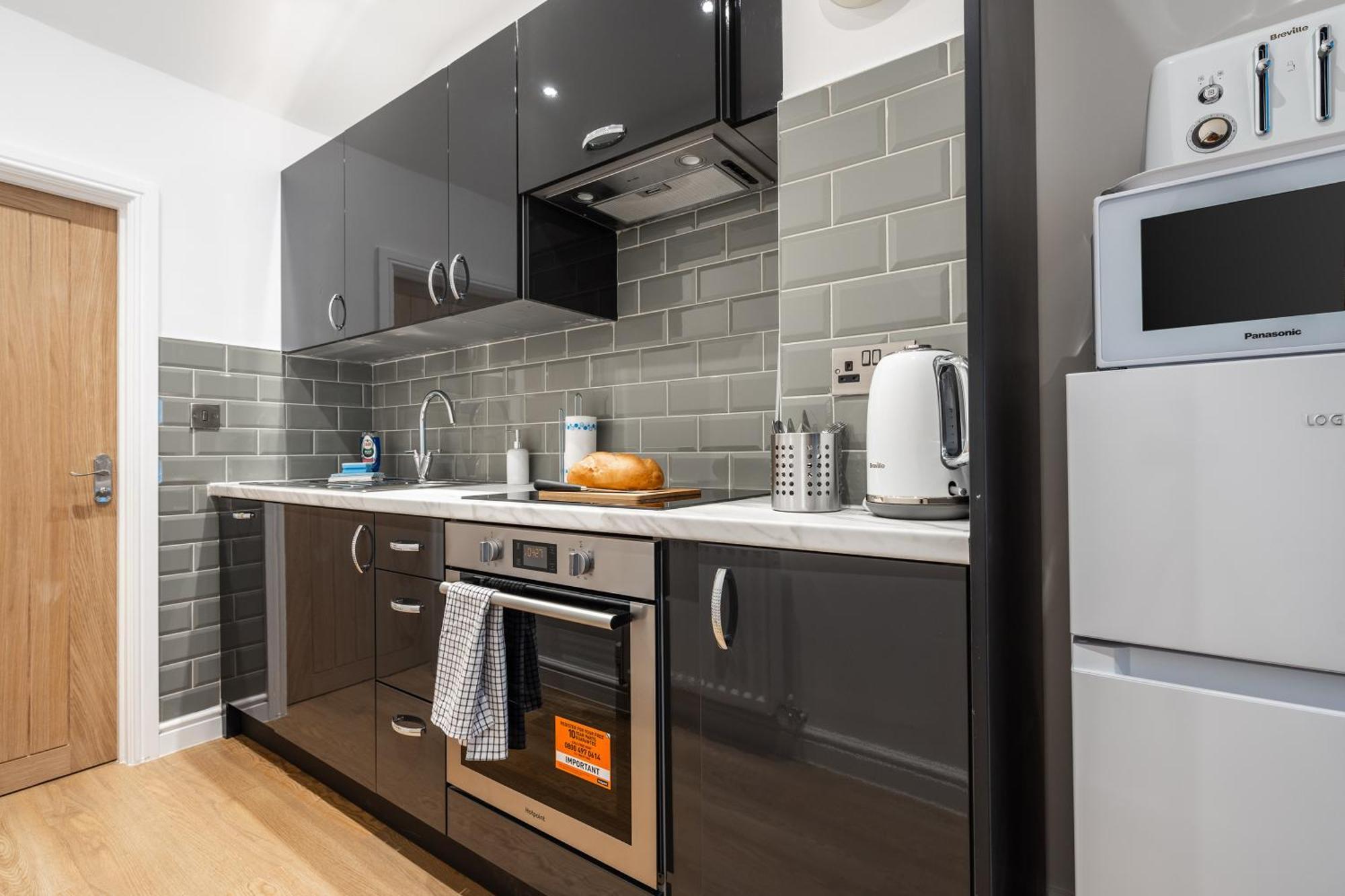 Buxton Apartment - 1 Bed, Free Parking, Wi-Fi Hazel Grove Eksteriør bilde