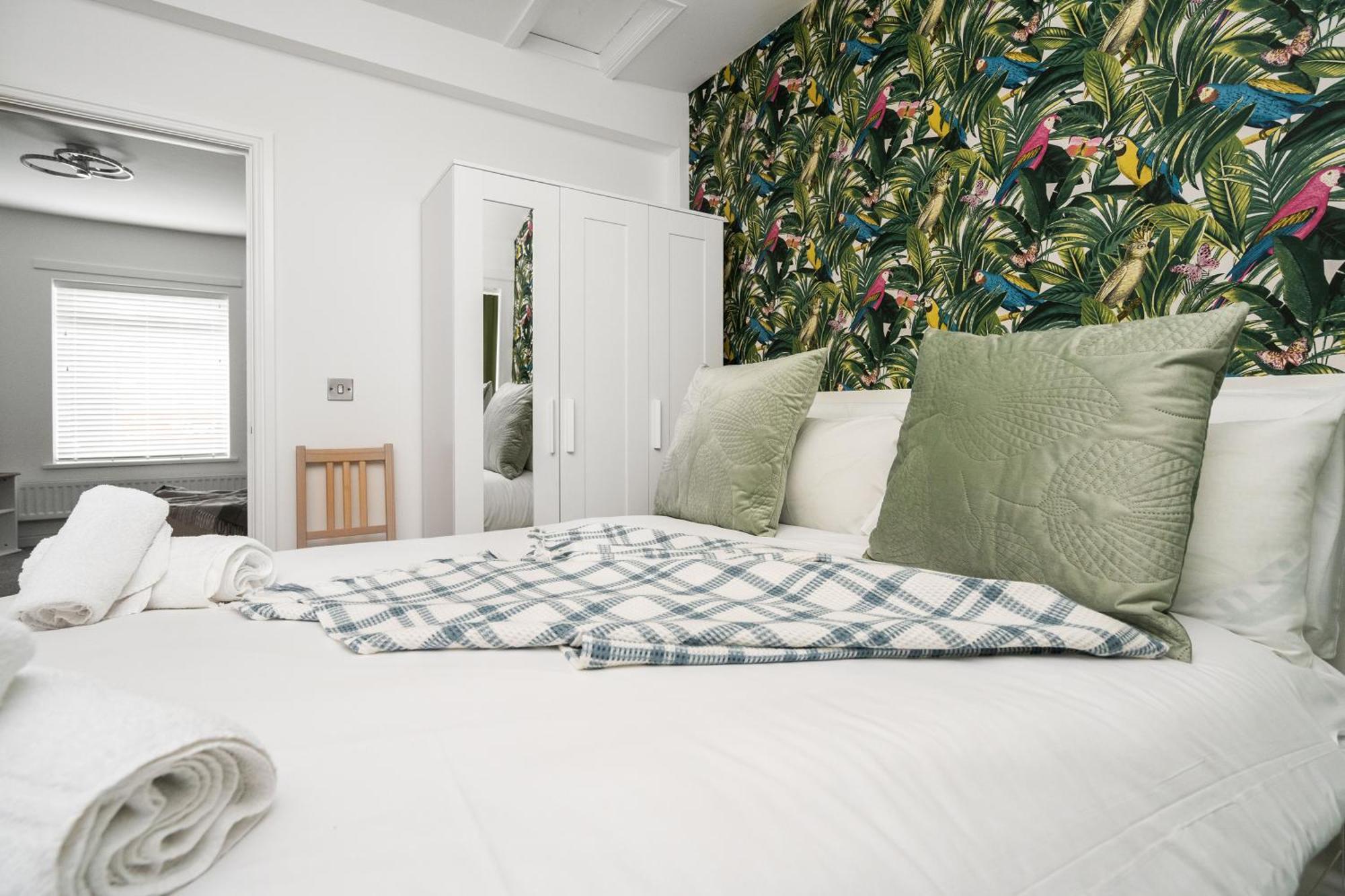Buxton Apartment - 1 Bed, Free Parking, Wi-Fi Hazel Grove Eksteriør bilde