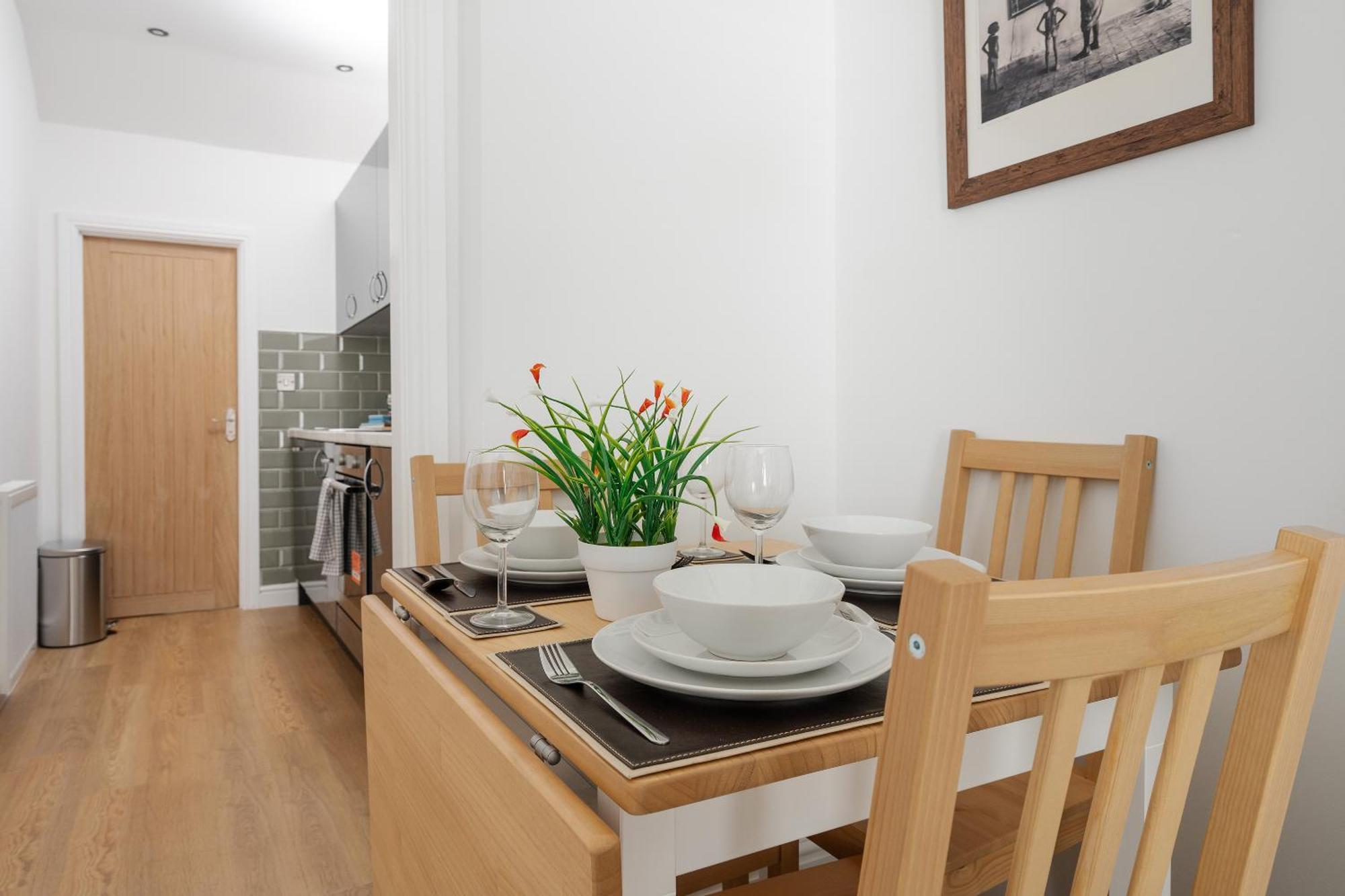 Buxton Apartment - 1 Bed, Free Parking, Wi-Fi Hazel Grove Eksteriør bilde